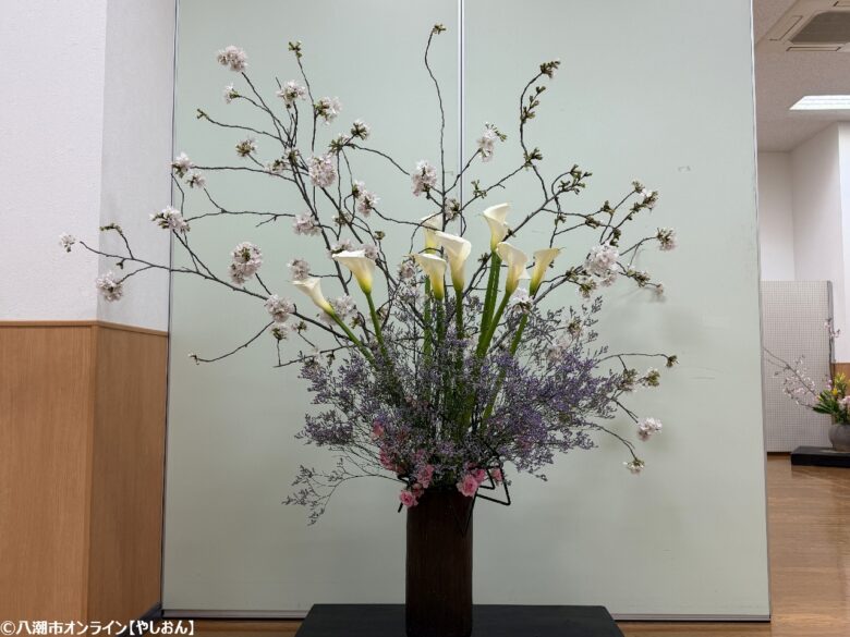 第27回八潮市華道展が開催 多彩な流派が競演する春の花の祭典