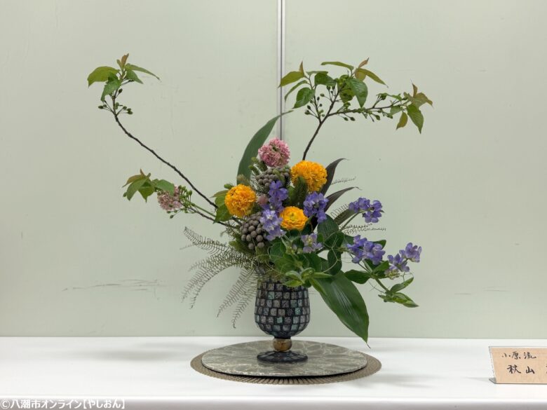 第27回八潮市華道展が開催 多彩な流派が競演する春の花の祭典