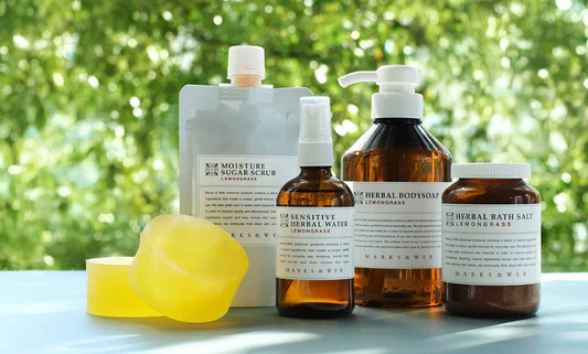 マークスアンドウェブ