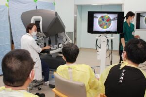 八潮中央総合病院で「ダヴィンチ」体験会レポート　最先端ロボット手術を地域に公開