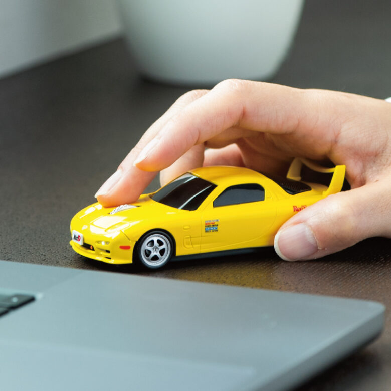 『頭文字D』ポップアップストアがアリオ亀有に登場　ハチロク雑貨やRX-7マウスなど限定グッズが集結