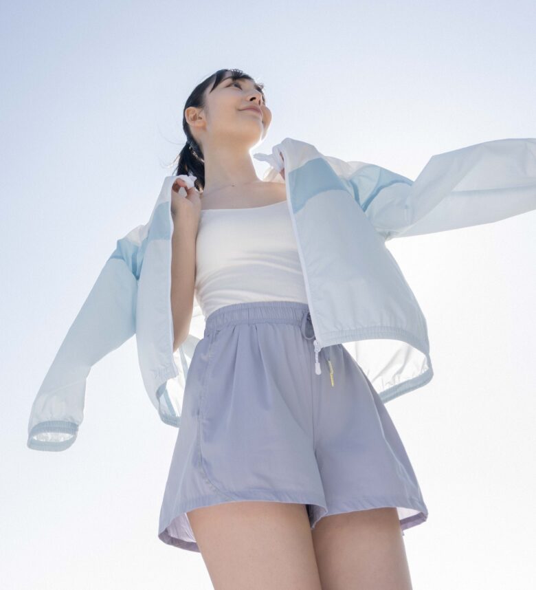 軽量はっ水パーカー３月２０日（金・祝）～３月２５日（水）

本体２,９８０円の品 レジにて４００円引き➡本体２,５８０円（税込２,８３８円）