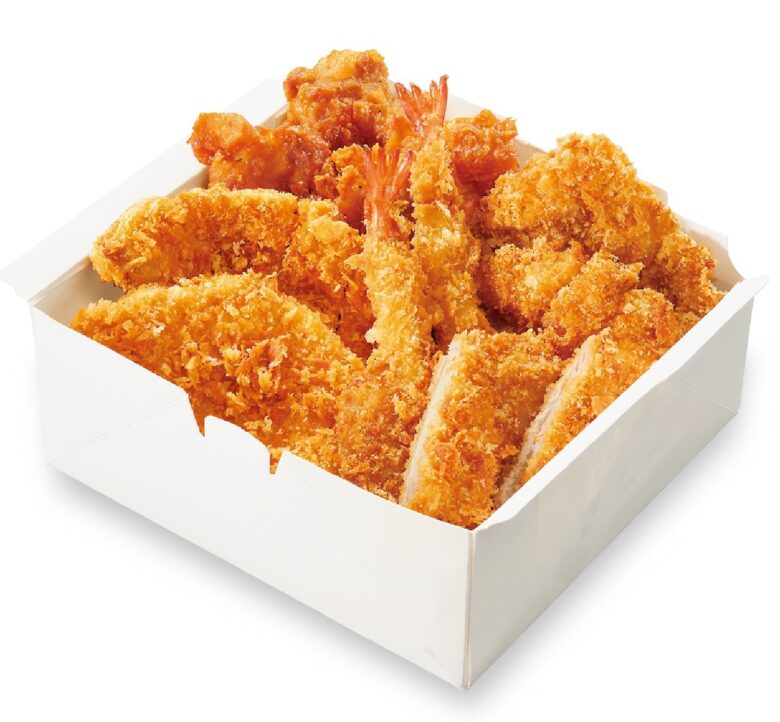 かつや新作テイクアウト「盛り揚げBOX」登場　ロースカツ・海老フライ・から揚げが豪華集結