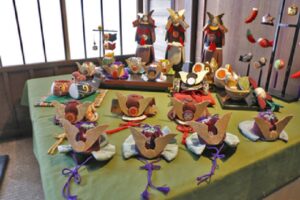 八潮市立資料館で「端午の節句」季節展示開催　こいのぼりと五月人形で春の風物詩を体感