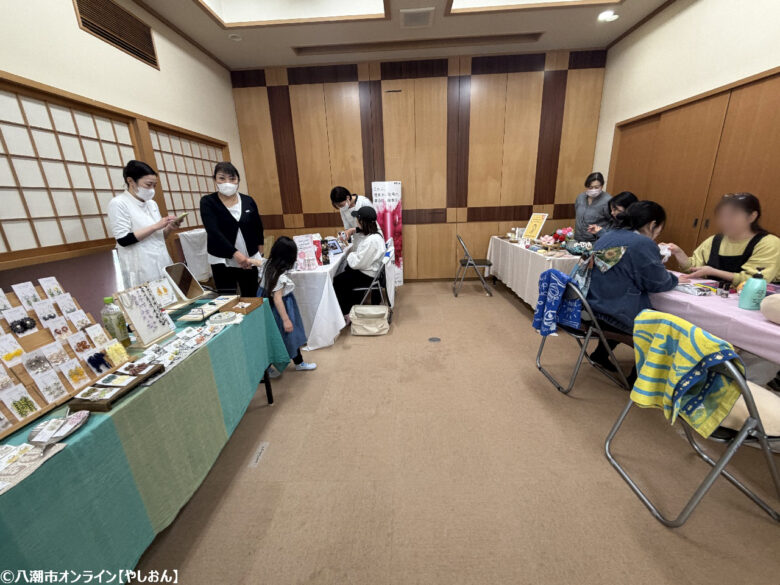 春の陽気に包まれた光明寺「お寺deマルシェ」第13回開催 甘茶かけや音楽でにぎわう一日