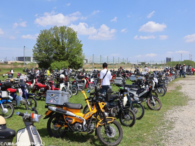 八潮で人気バイクイベント「カブミーティング春ハラミ」最終回レポート　300台超が集結