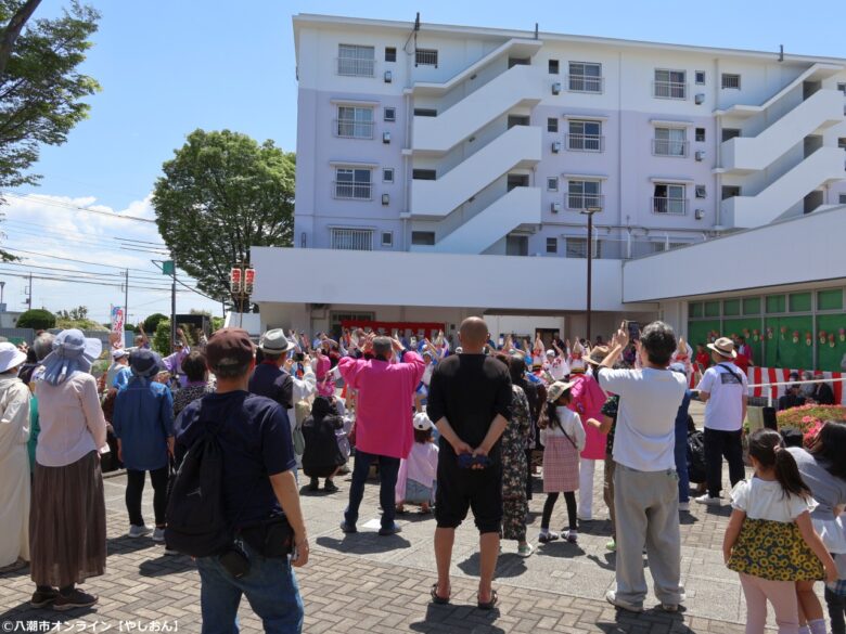 60名超の踊り手が八潮団地に集結 阿波踊りで盛り上がる「春の健康フェスティバル」開催