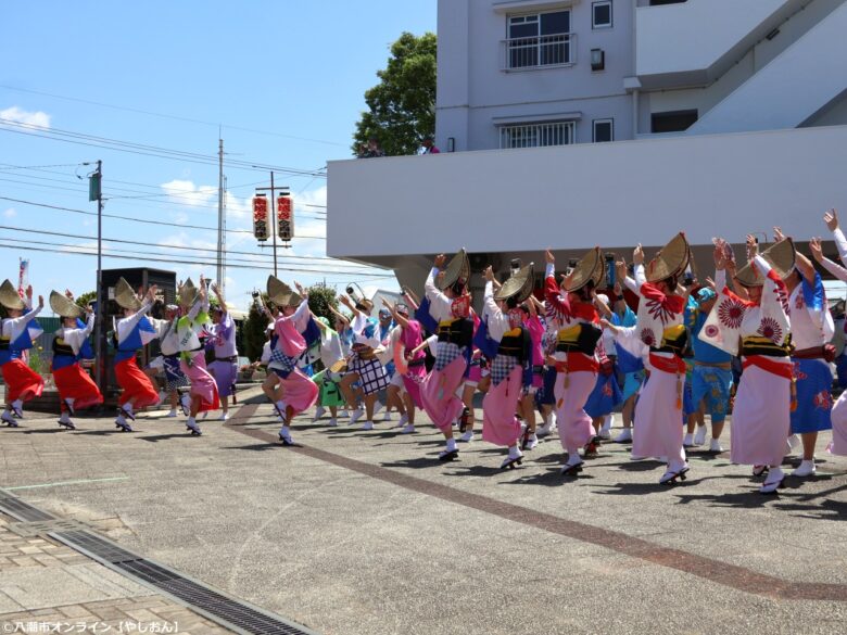 60名超の踊り手が八潮団地に集結 阿波踊りで盛り上がる「春の健康フェスティバル」開催