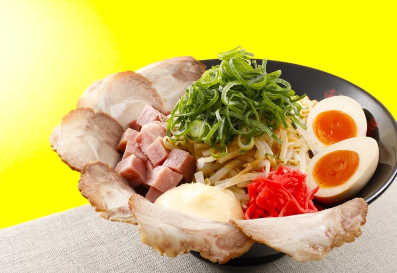 総重量約700g!魁力屋「KAIRIKI冷やし中華」登場 ガッツリ派必見の限定メニュー