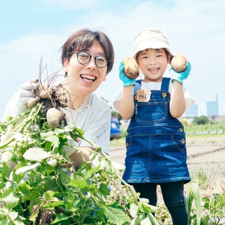 八潮市に新体験スポット誕生!「はたけ写真館」6月5日オープン 収穫体験と家族写真を一緒に楽しめる