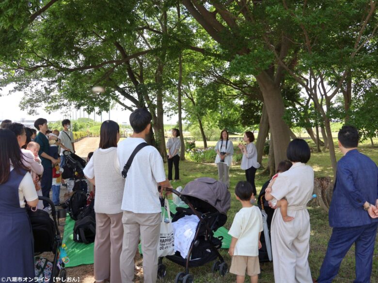 父の日の思い出を一枚に さら助産院主催の「父の日ファミリー撮影会」に笑顔が集結