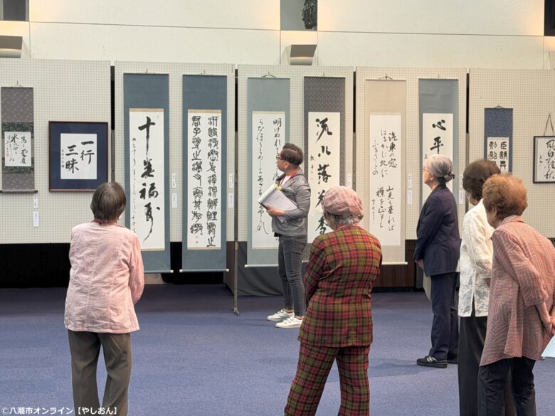 第35回八潮市書道展を開催 古代文字体験や鑑賞ツアーも人気、書の魅力に触れる3日間