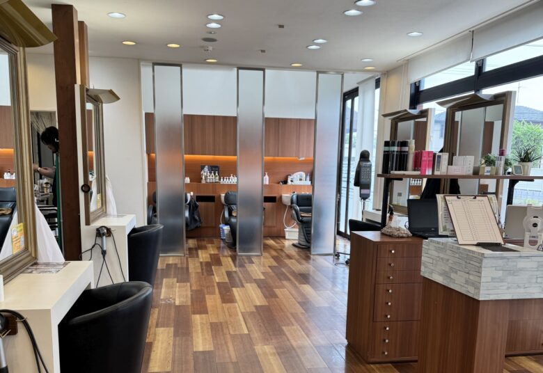 「カークスヘア八潮店」 予約不要で気軽に通える地域密着の美容室
