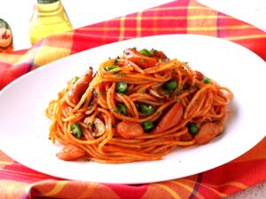 【期間限定】ピザーラに刺激系パスタ登場！旨辛チョリソー香る「夏のHOTナポリタン」を発売