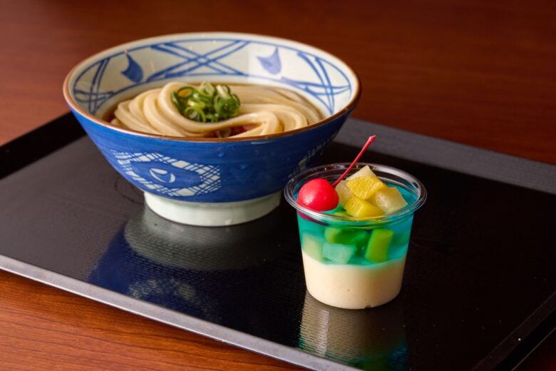 丸亀製麺が初の冷たいスイーツ！「丸亀うどんプリン」7月7日発売　“ぷるもち”新食感に注目
