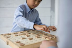 夏休み限定・八潮市で小学生向け無料将棋体験開催！集中力が伸びると話題の人気講座