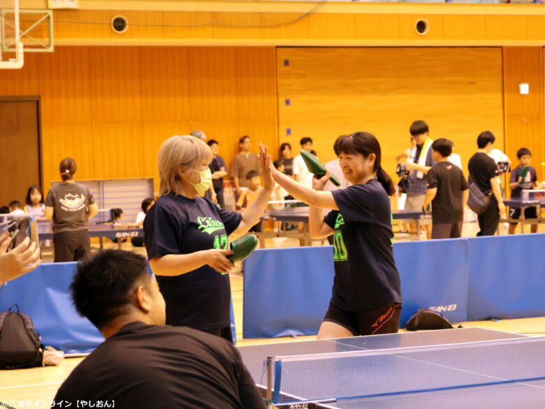 スリッパ片手に真剣勝負!八潮「スリッパ卓球大会」が2年ぶりに開催