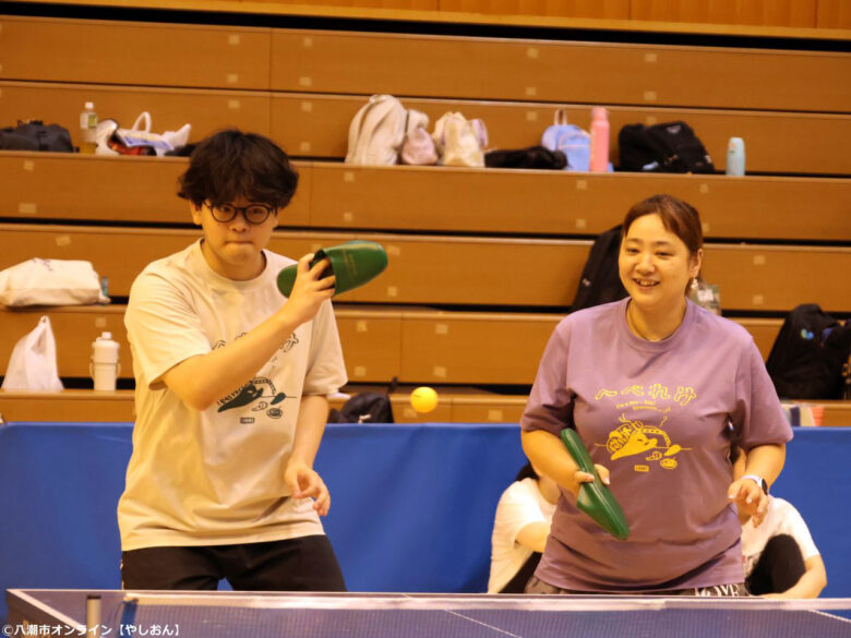 スリッパ片手に真剣勝負!八潮「スリッパ卓球大会」が2年ぶりに開催