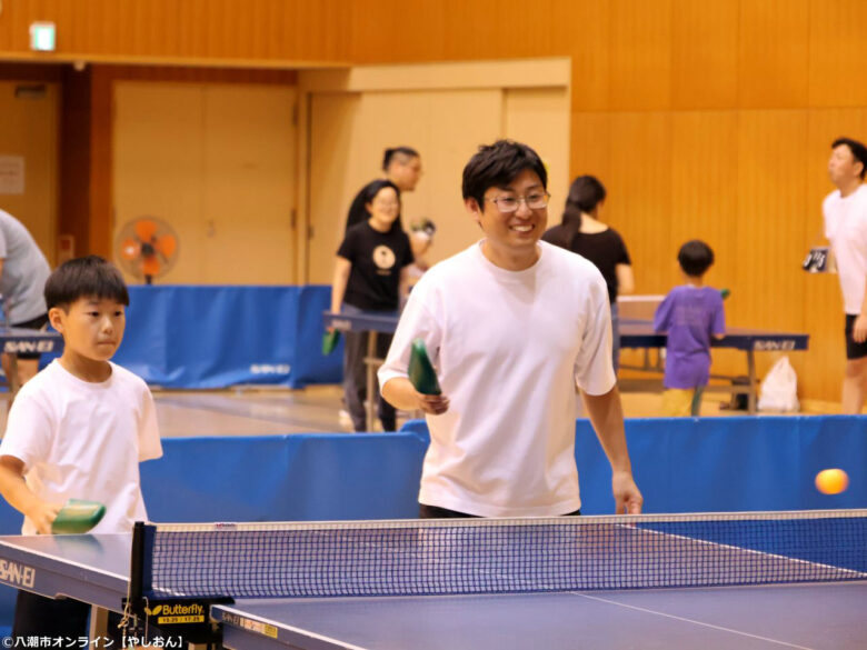 スリッパ片手に真剣勝負!八潮「スリッパ卓球大会」が2年ぶりに開催