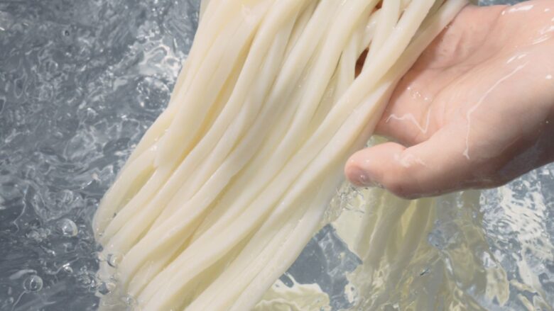 丸亀製麺の“冷たい塩”が今年も登場!海鮮・ねばとろを加えた夏うどん3品