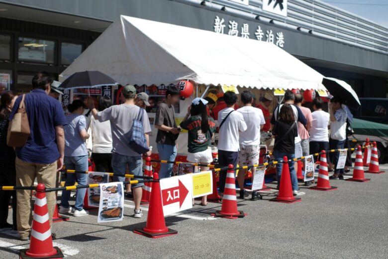 角上魚類草加店で「国産うなぎ」を直火焼き!土用の丑の日、7月25日・26日限定販売