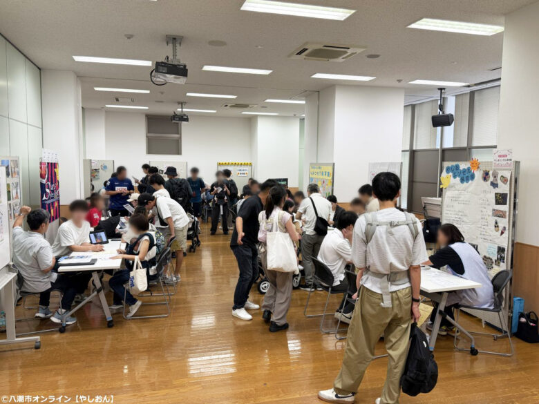 八潮で初開催「保育園なんでも相談フェア」に多くの家族 市内26施設が集結