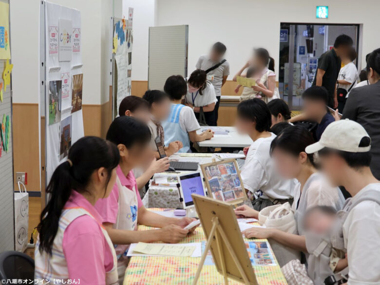 八潮で初開催「保育園なんでも相談フェア」に多くの家族 市内26施設が集結