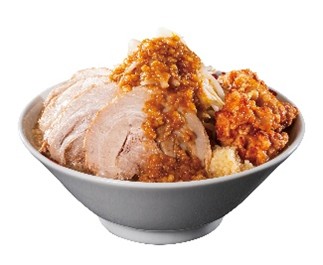 魁力屋の“背徳モンスター”が今年も登場　「にんにく背脂醤油ラーメン」9月2日から期間限定販売