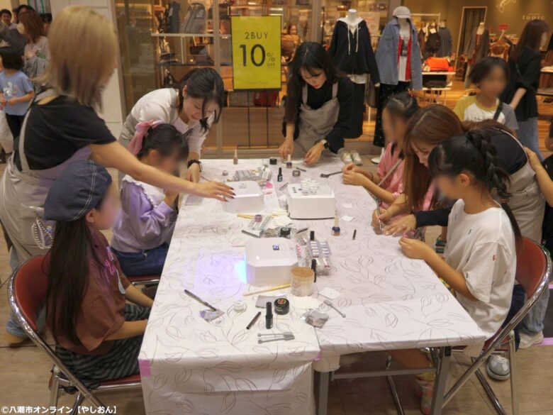 小さな手で挑む、はじめての仕事。フレスポ八潮「なりたい!お仕事体験」開催レポート