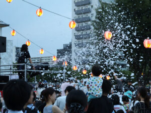 三郷中央が“泡まみれ”に！「泡あわ×ボンBON」盆踊りからDJへ熱気あふれた夏の夜