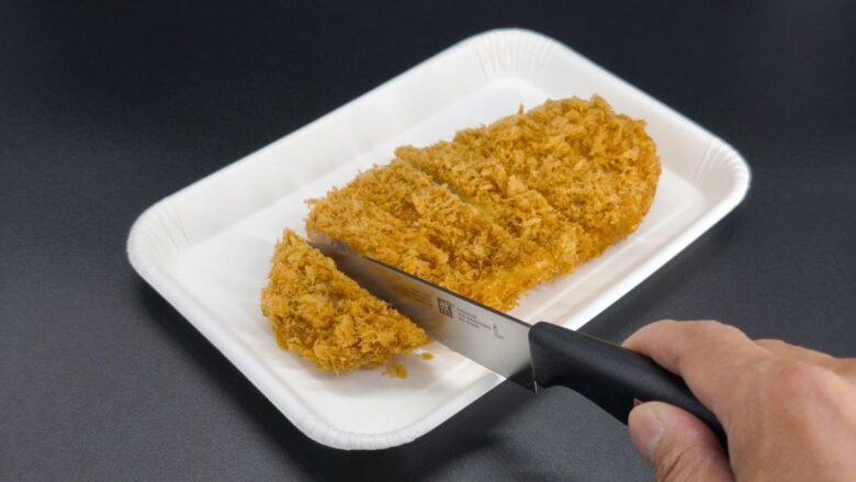 八潮の紙皿メーカーが新商品3種を発売 揚げ物の後片付けをラクに、食卓には遊び心を