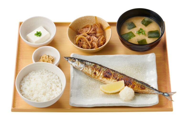 【ミニすき焼き小鉢付】~三陸の恵み~さんまの塩焼定食