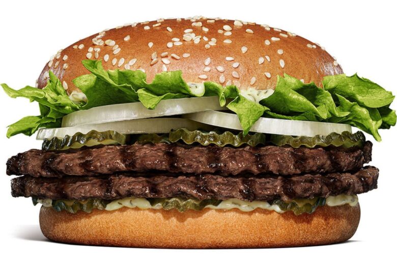 ピクルス11枚!バーガーキングの新作はダブルビーフとチキン、購入特典も