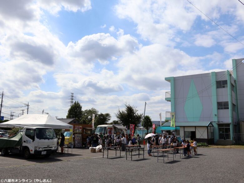 八條小学校で「八條ALOHA」開催！JALの紙飛行機教室とフラ体験を親子で楽しむ秋の一日