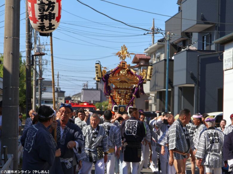 9年ぶりの大祭、約90人の担ぎ手とともに神輿が発進 八潮・中馬場諏訪神社レポート