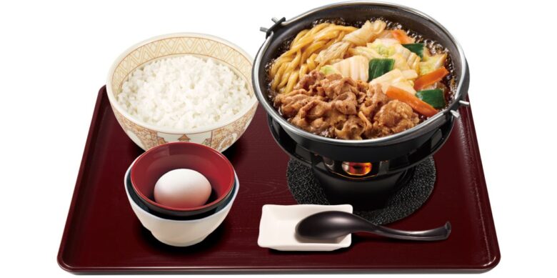牛すき鍋定食(たまご1個)