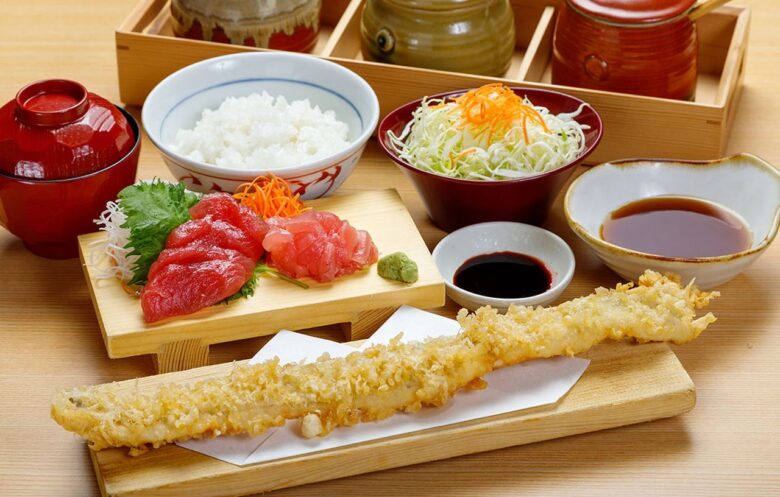 太刀魚一本天ぷらと勝浦生まぐろ刺身膳